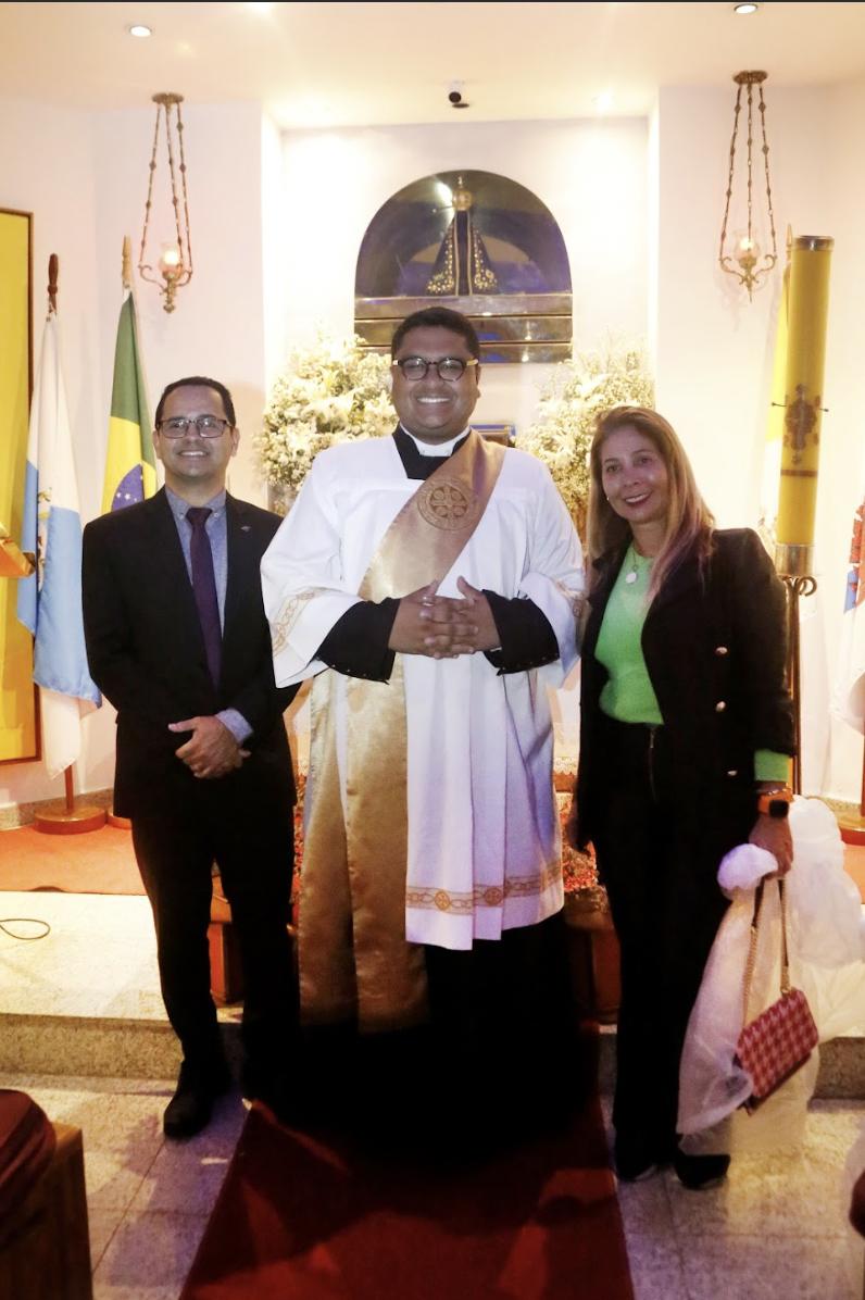 Cristo Redentor Foi Iluminado De Azul Em Homenagem Ao 55º Aniversário ...